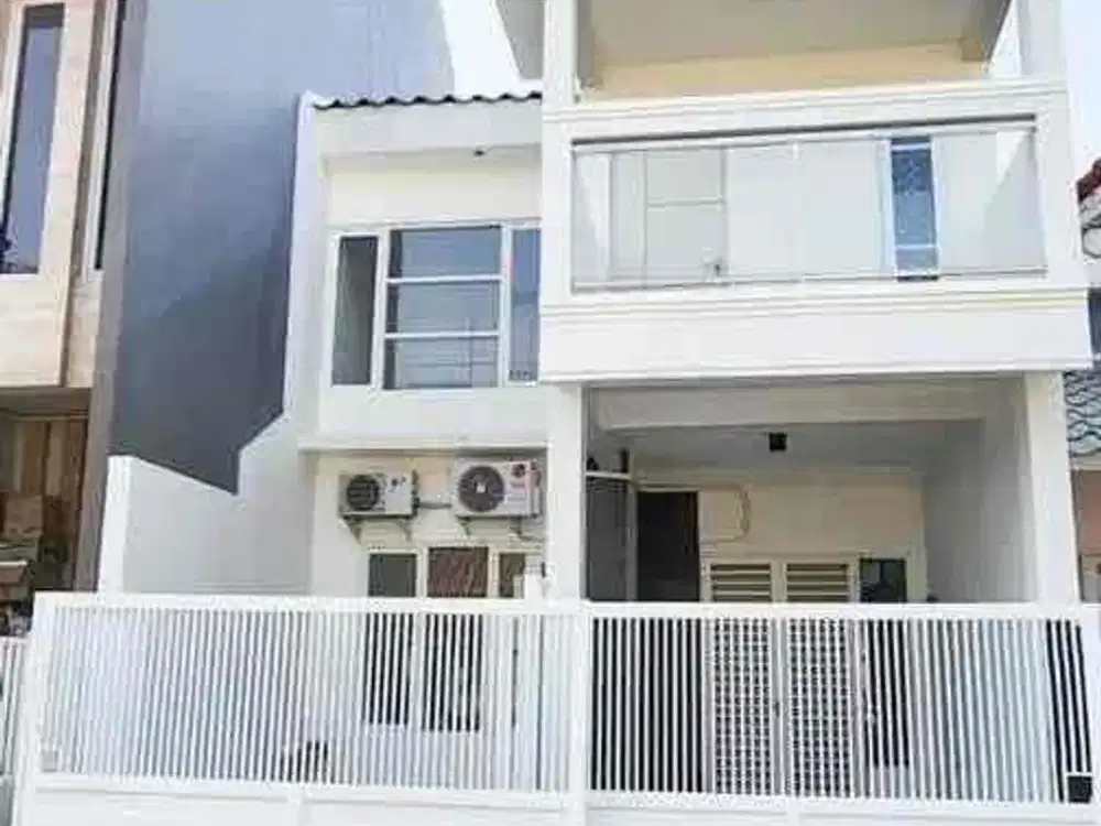 Rumah pakuwon city siap huni baru renovasi Taman Mutiara row jalan 3 mobil