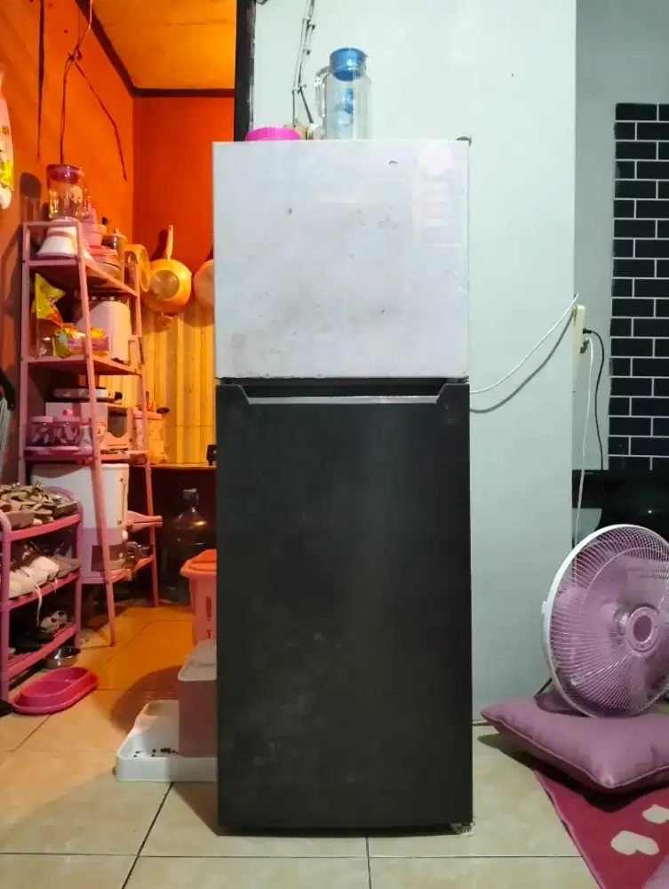 Kulkas 2 pintu merk Changhong