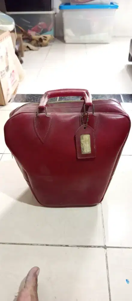 Tas Bowling Vintage Kulit (Merah Marun) Dan Bola Bowling Columbia 300