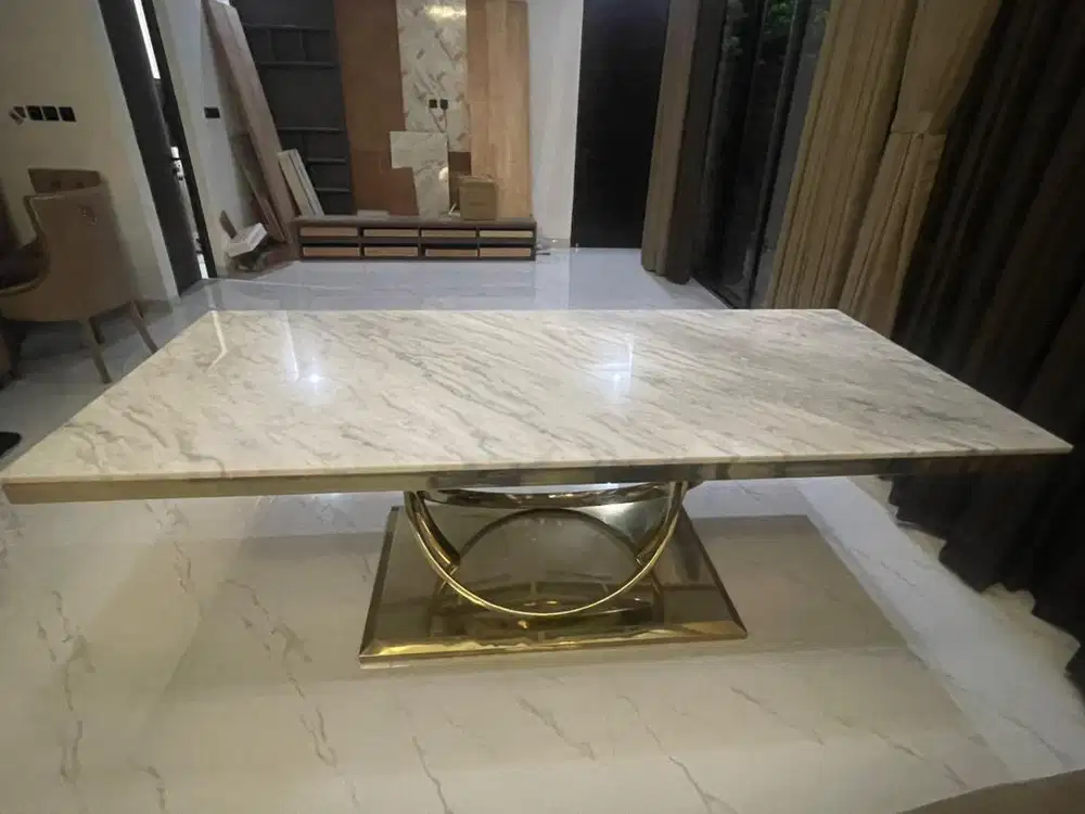 Meja Makan Marmer 8 Kursi - Elegan