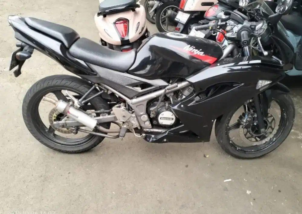 Jual motor ninja rr kumplit