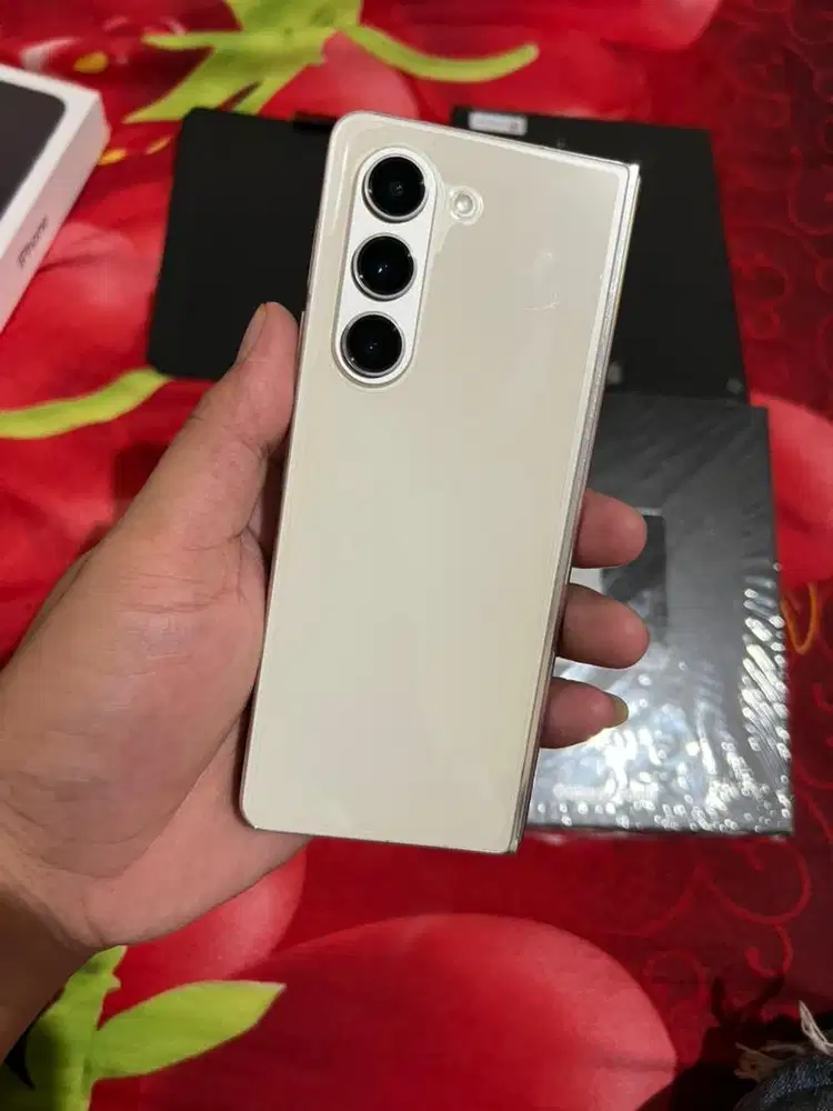 Samsung galaxy z fold5 5G 12/512 sein