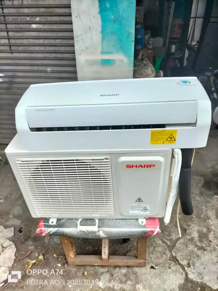 Di jual AC second mrek Sharp ucy 1/2 pk msh original..