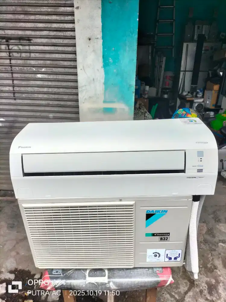 Di jual AC second mrek Daikin inverter Thailand 1/2pk msh original