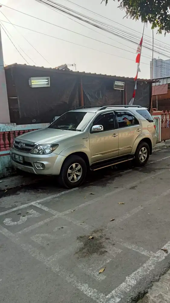 Toyota Fortuner 2008 Bensin