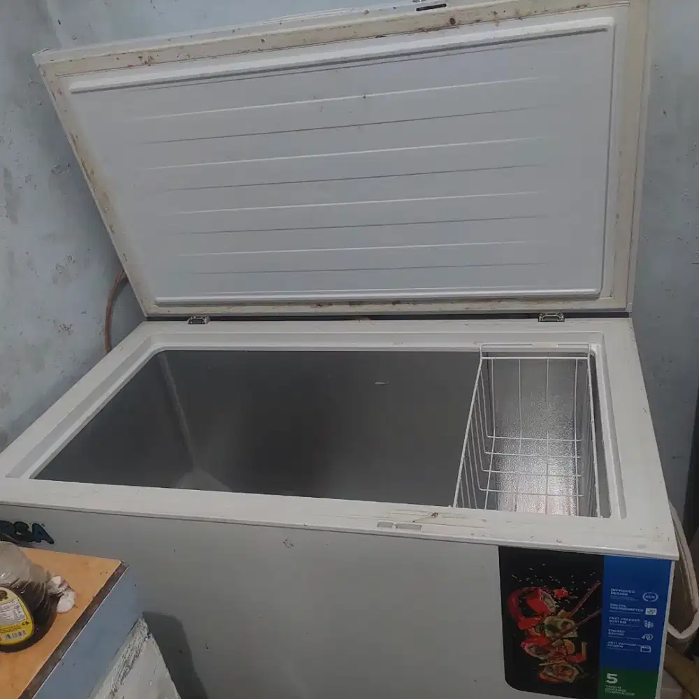 Freezer gea baru kepakai 1 minggu kapasitas 318 ltr