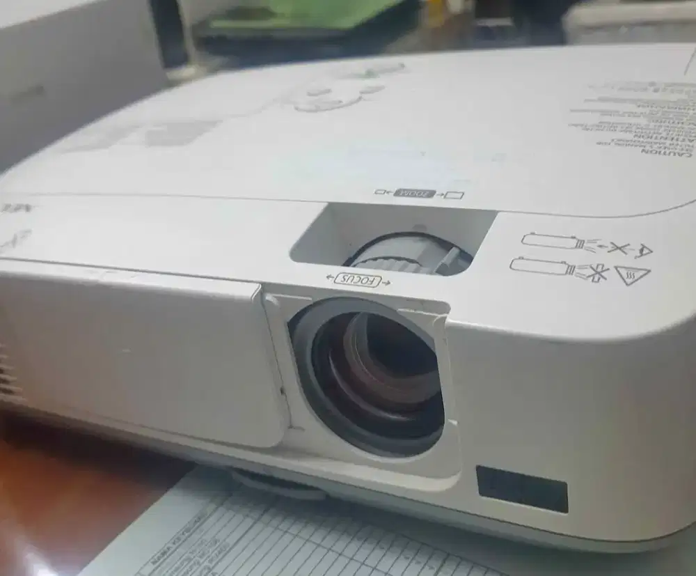 Camera proyektor bec