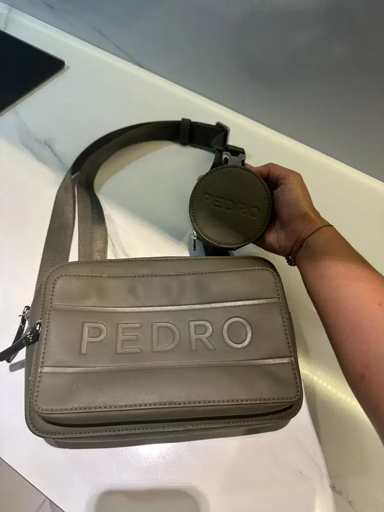 SLING BAG PEDRO MILITARY GREEN