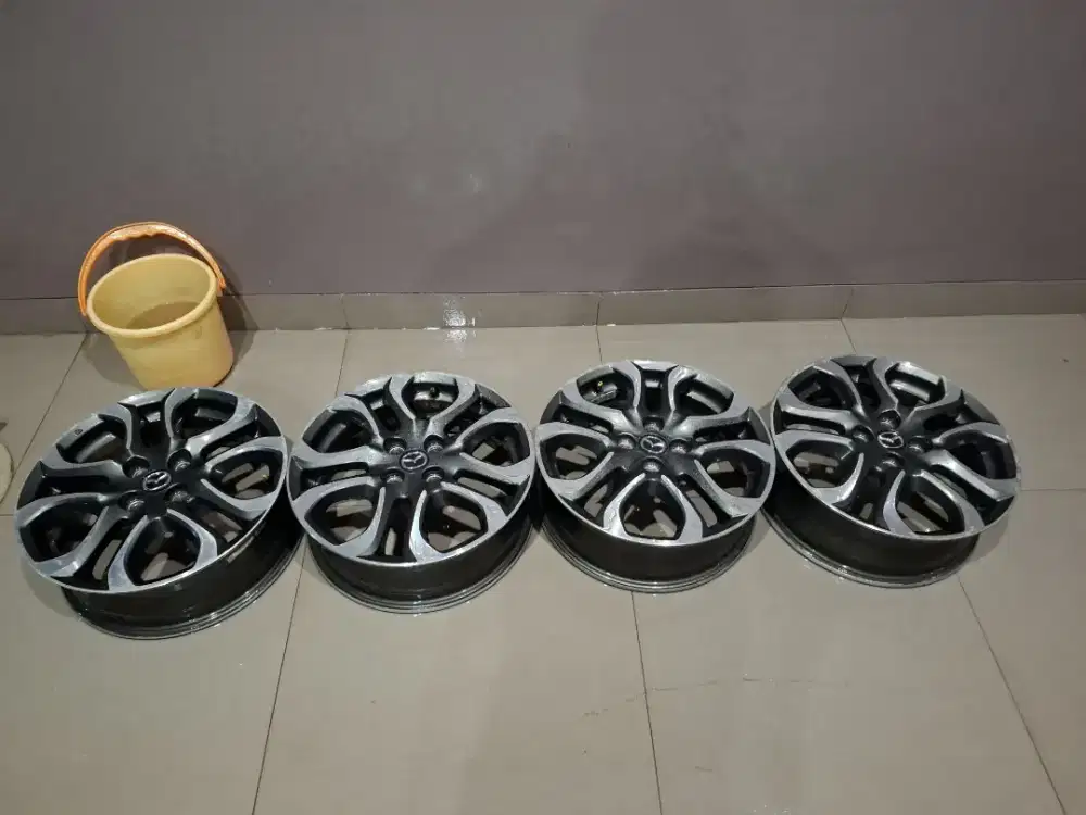 Velg Original Mazda 2 SkyActive