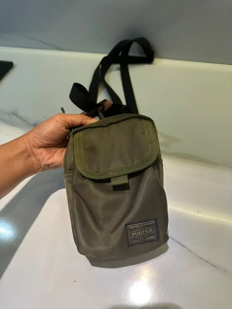 MINI SLINGBAG PORTER ARMY GREEN