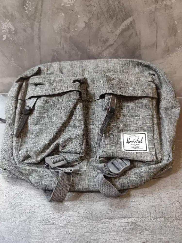 Herschel Eighteen Hip Pack Sling Bag Grey