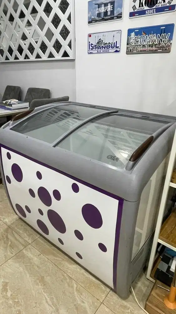 Gea Freezer Sliding showcase 260 liter