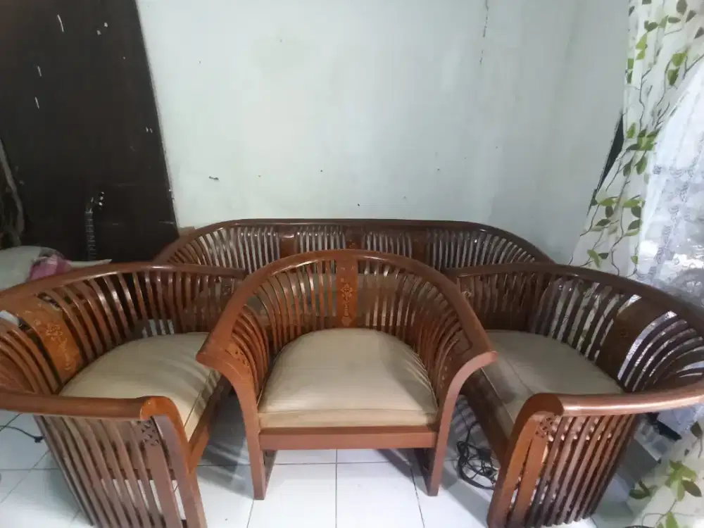Jual kursi tamu bekas masih layak pakai