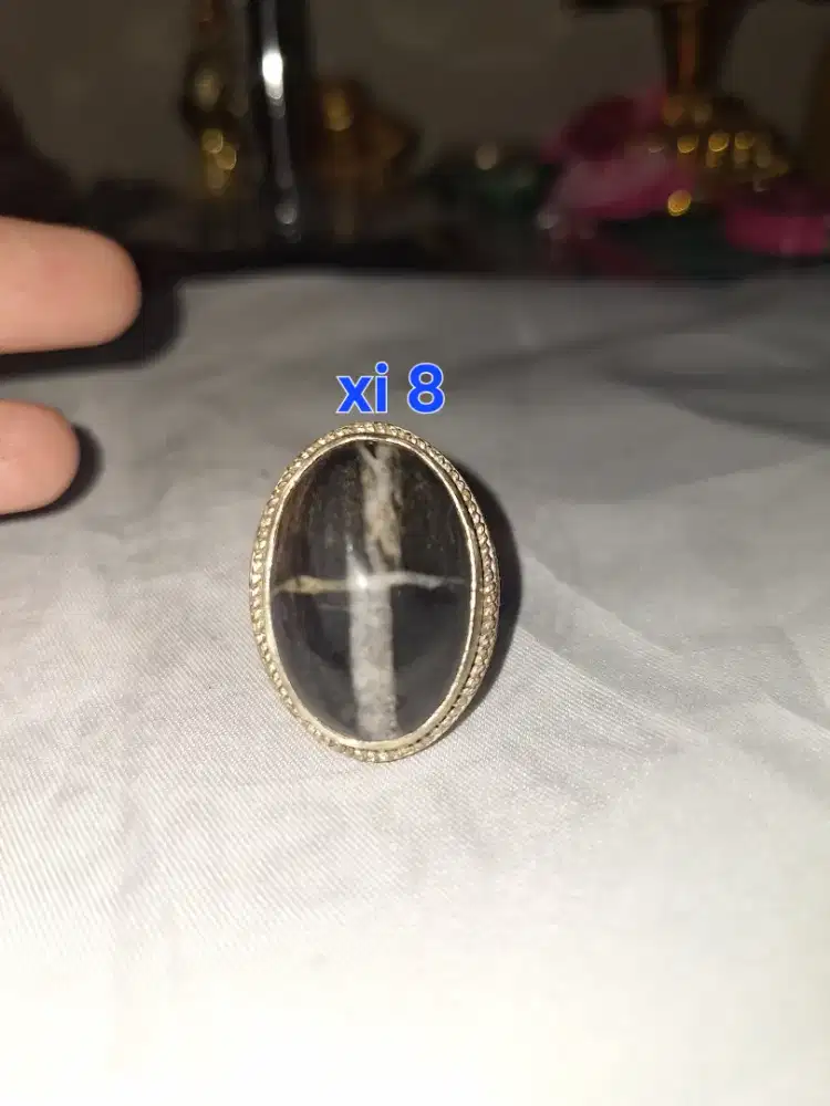 Batu cincin tapak jalak 
Hitam garis perak 
Xi 8 Ring perak alpaca 
B