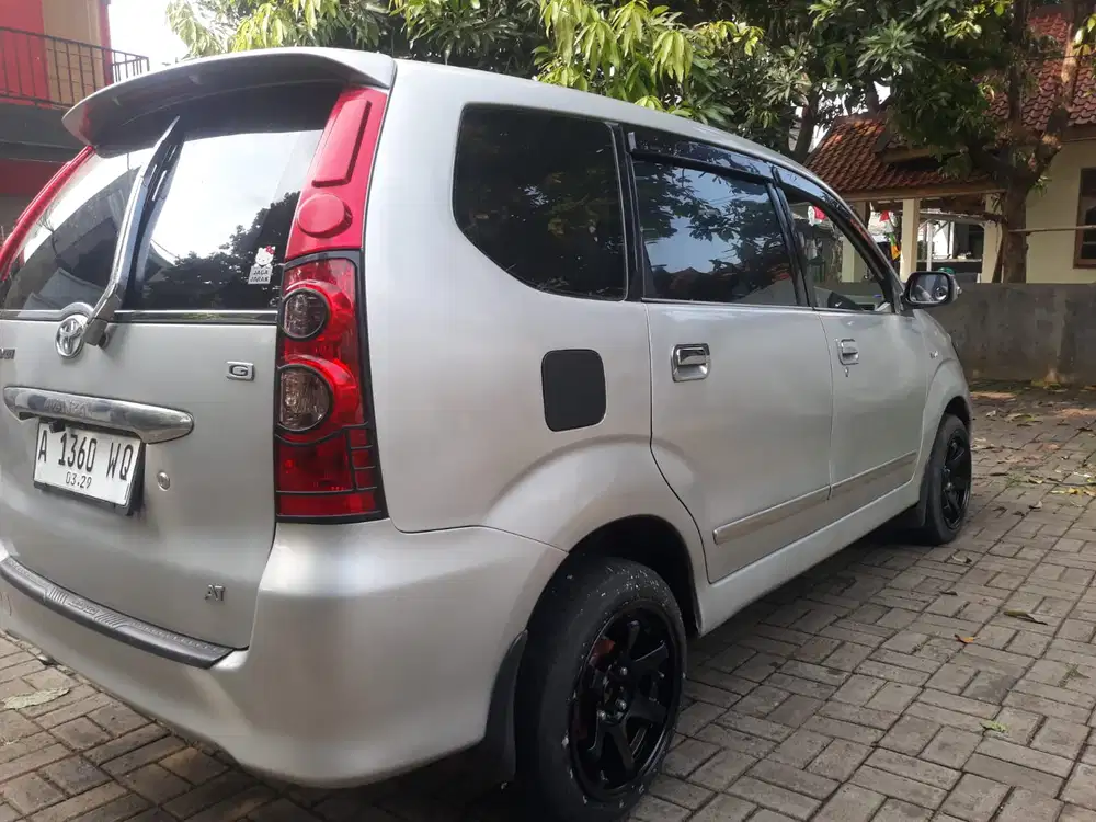 Toyota Avanza 2010 Bensin