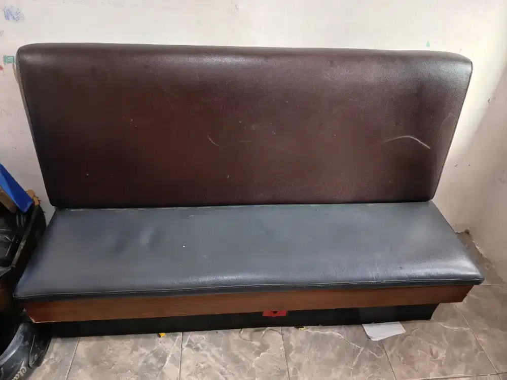 Kursi ex Starbuck