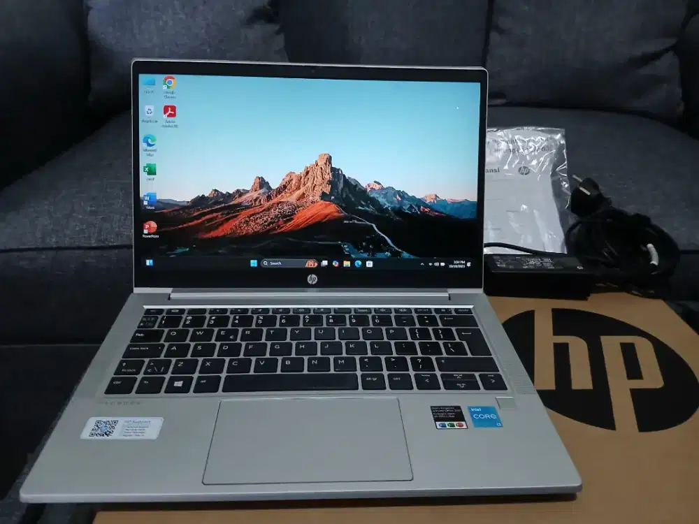 Laptop HP Core i3 FHD IPS  8CPUs