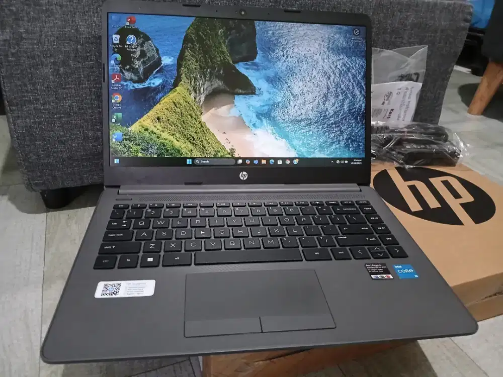 Laptop HP Core i3 Gen 12 Fullset