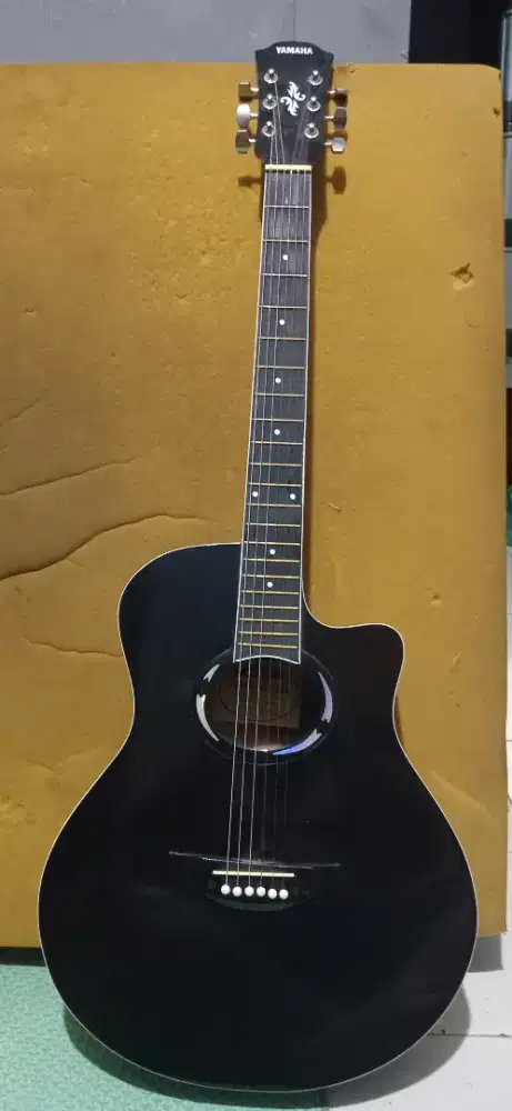 Gitar akustik bersih