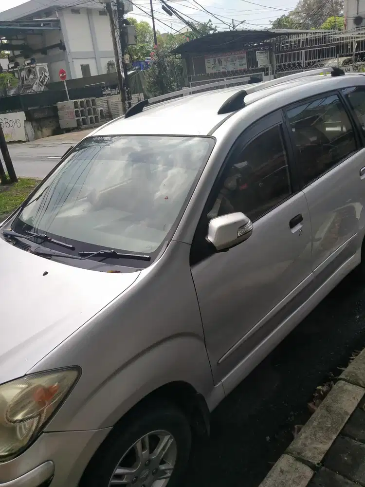 Toyota Avanza 2010 Bensin