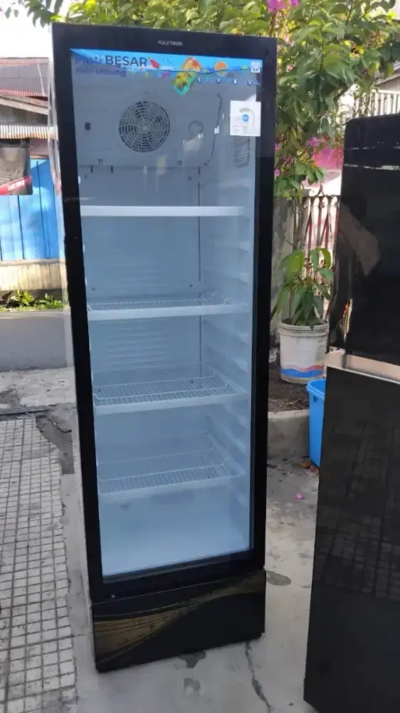 Showcase polytron uk tinggi