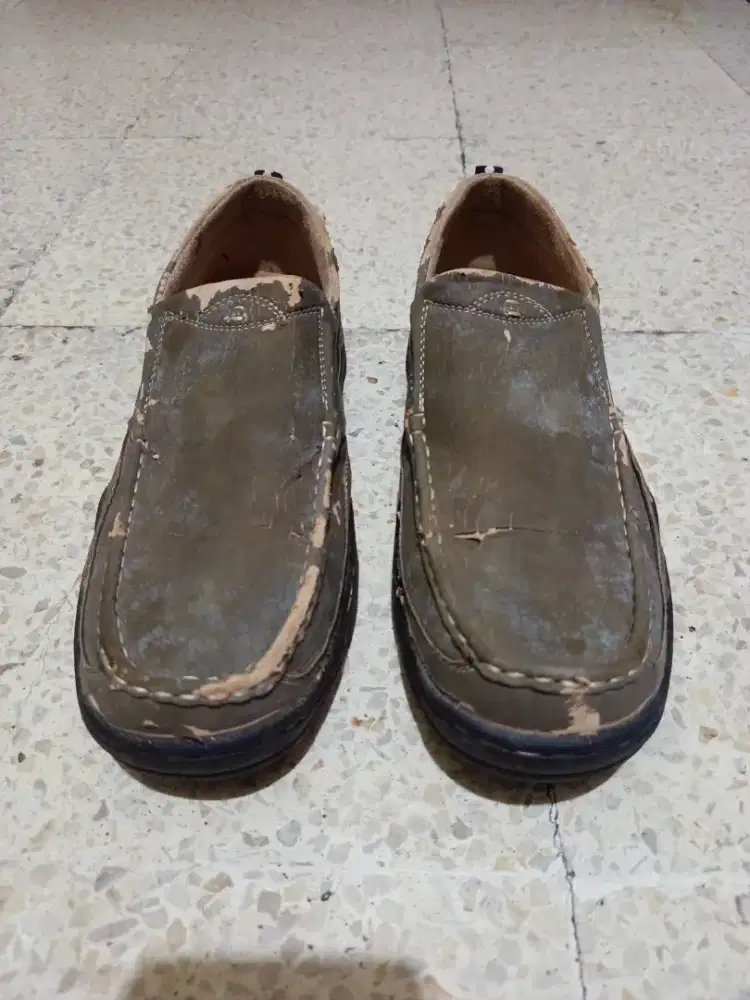 Sepatu Bekas Preloved