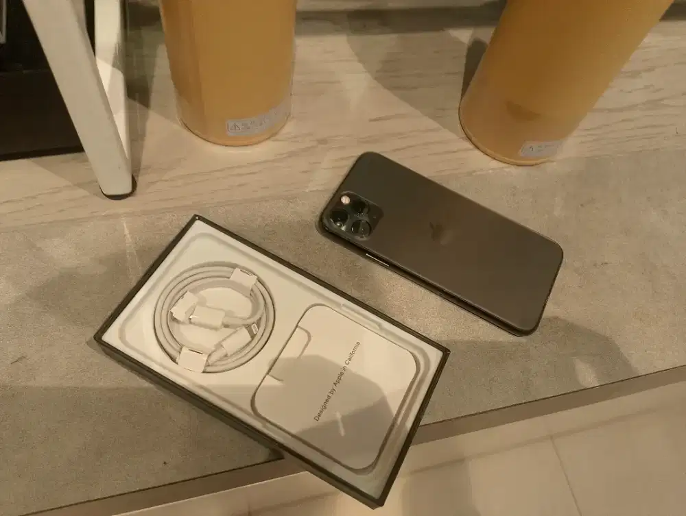 Iphone 11 pro 256gb sangat senang baru