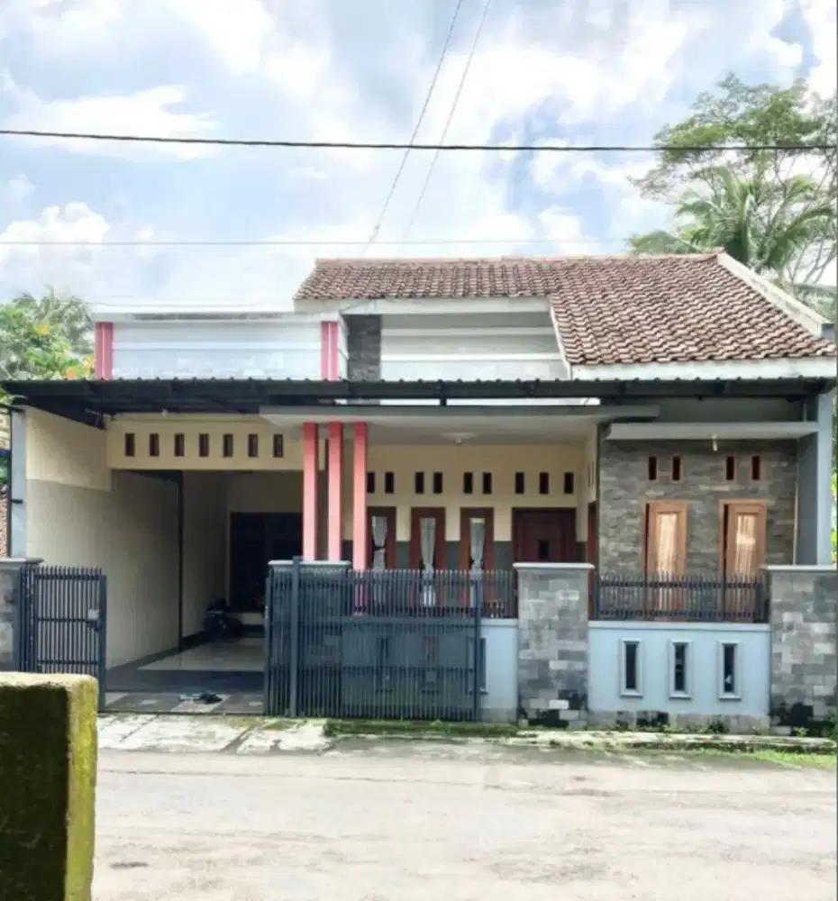 Di jual rumah siap huni