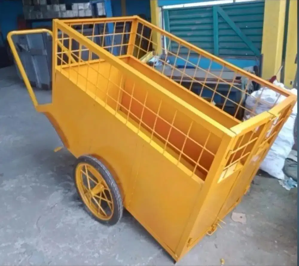 Grobak sampah trmpahan