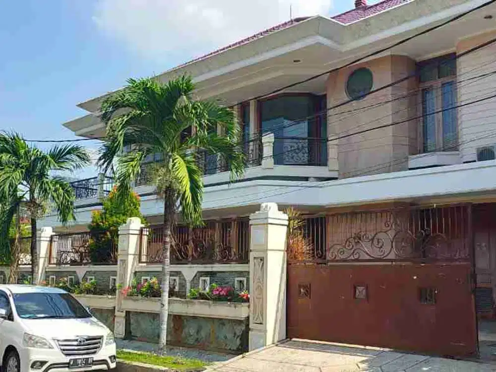 Dijual Rumah Mewah Murah, Tengah Kota Surabaya