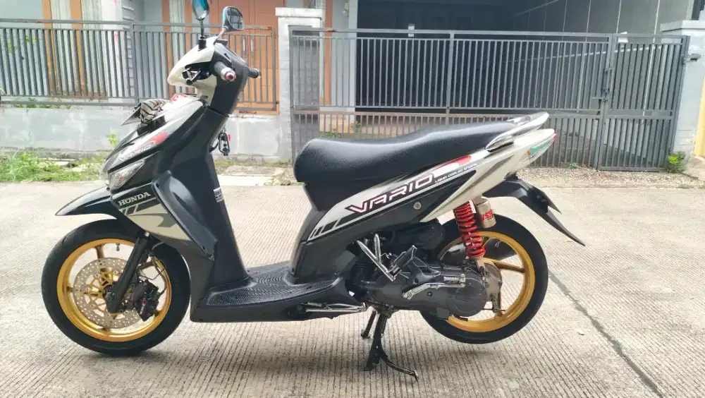 Honda Vario 110 karbu tahun 2009 tangan pertama