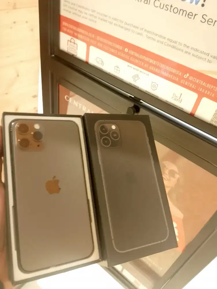 Iphone 11 pro 256gb server baru