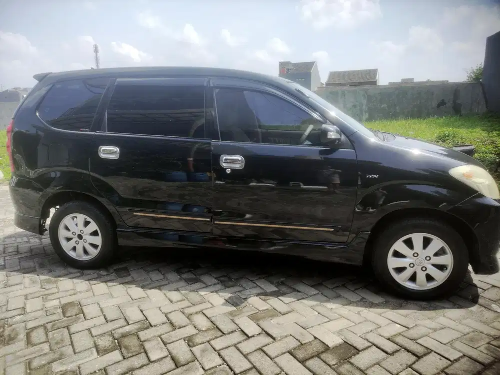Toyota Avanza 2011 Bensin