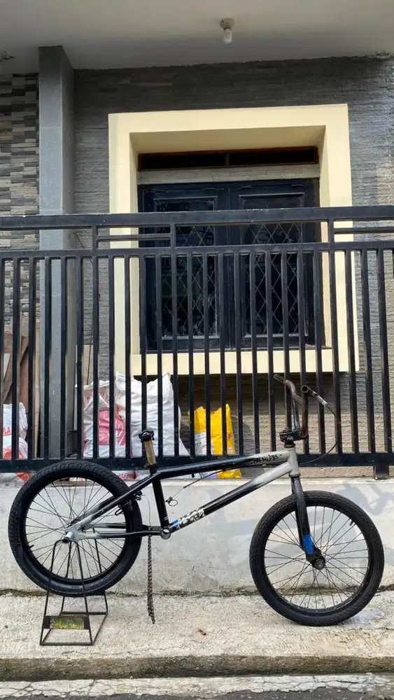 BMX SPECIALIZED FUSE (tahun produksi 2005-2010)