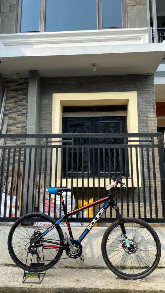 MTB ELEMENT POLICE ORLANDO 911