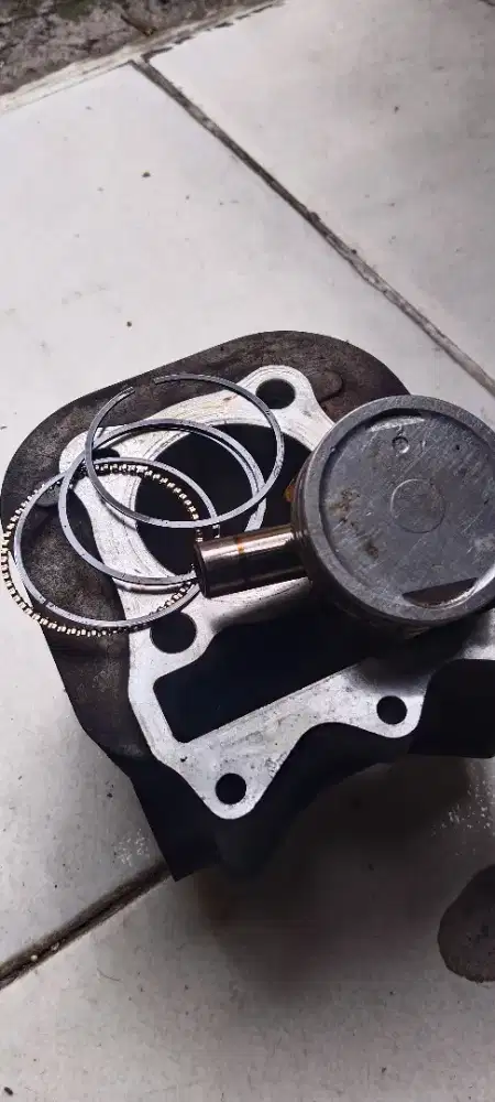 Blok copotan Suzuki SPIN/SKY WAVE sepaket seher, piston, ring baru.