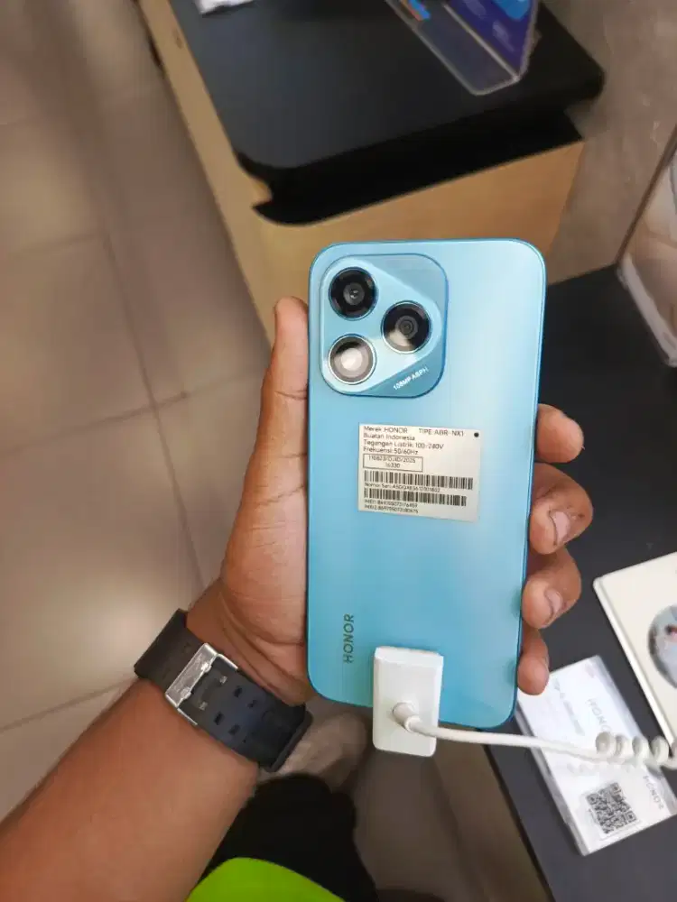 KREDIT HONOR 400 Lite