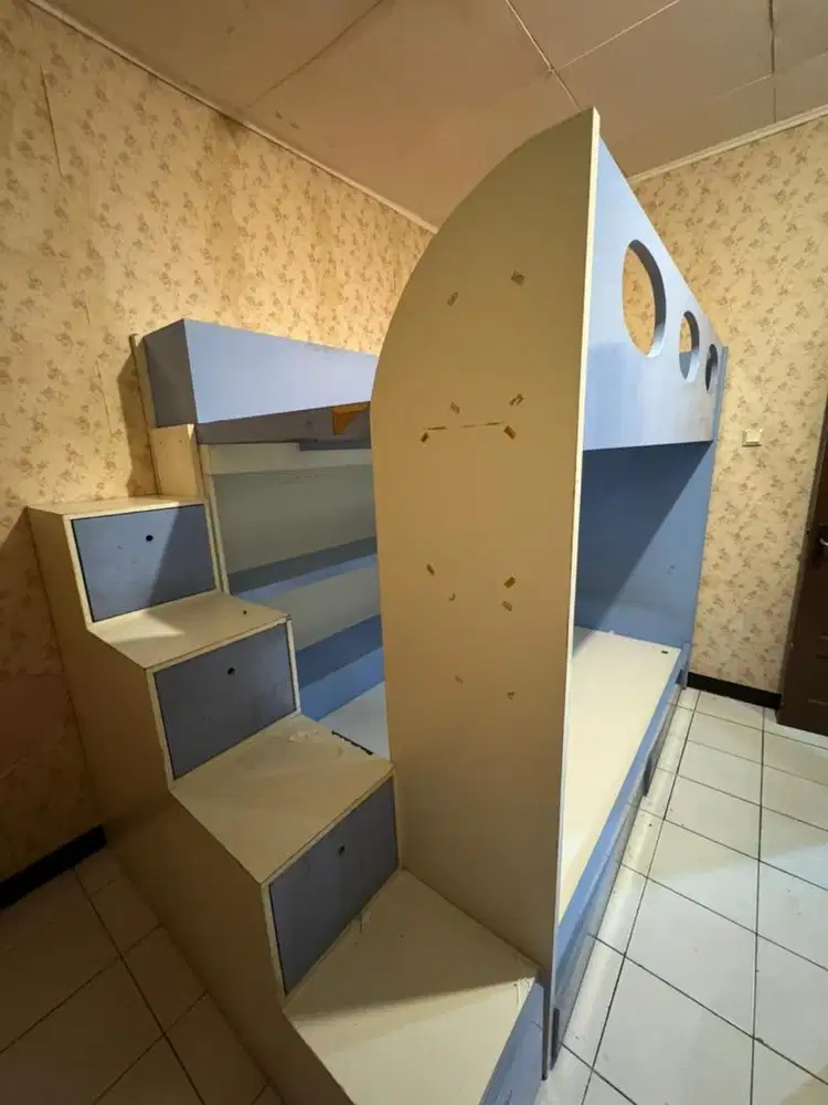 Ranjang susun / bunk bed
