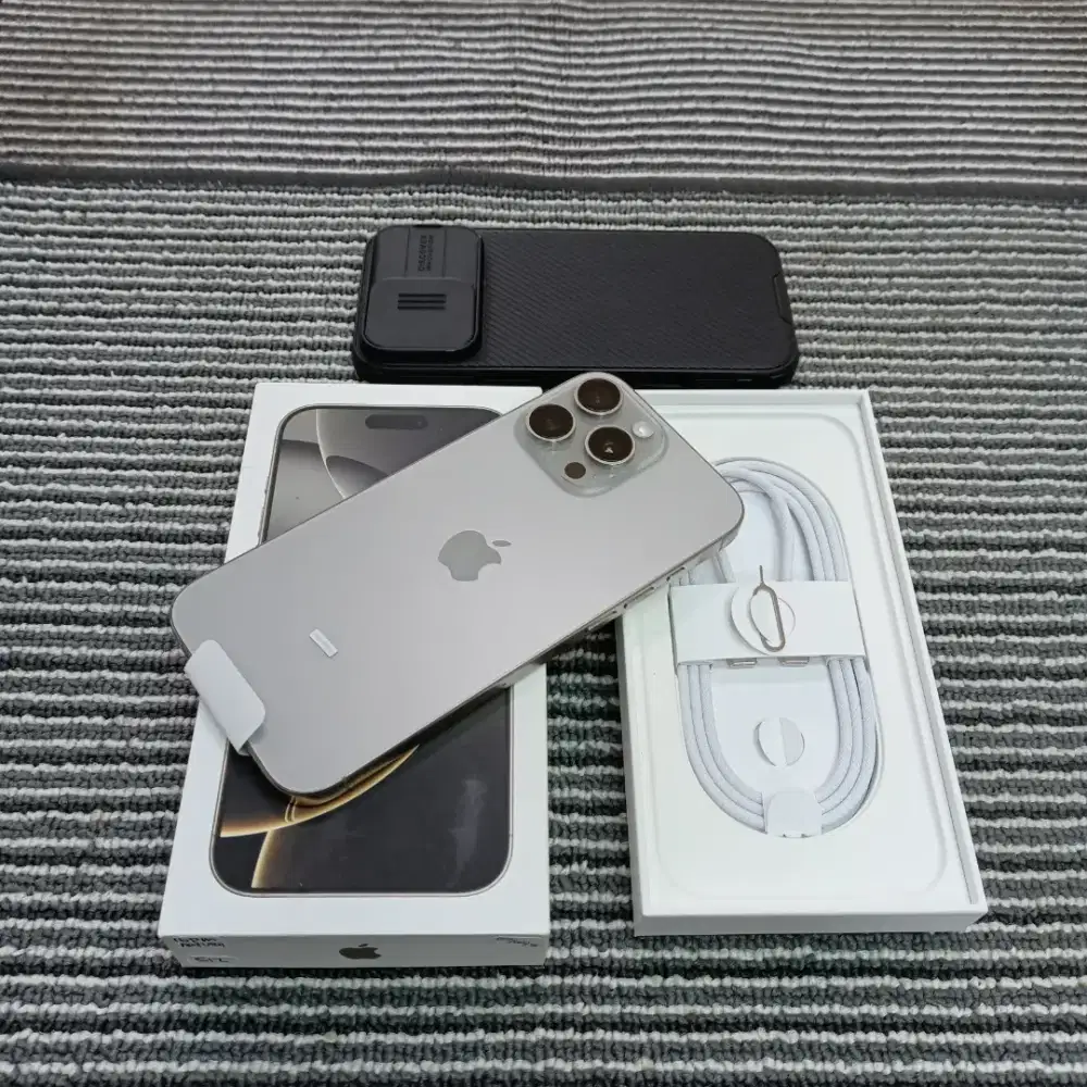 Iphone 16 Pro Max 512gb Baru pake 2 Bln 99% like new grs resmi iBox