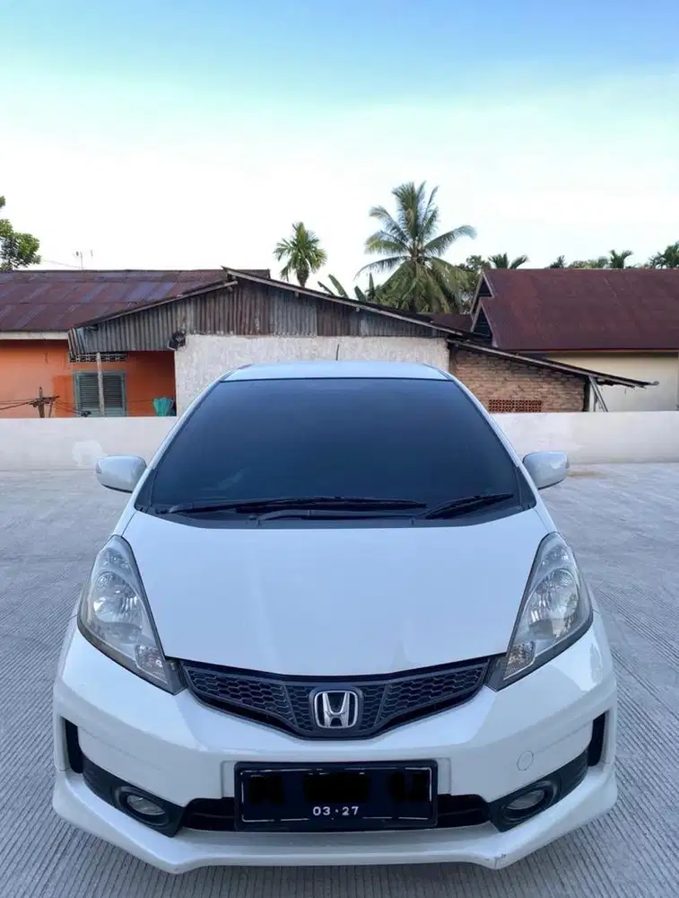 HONDA JAZZ RS AT 2012