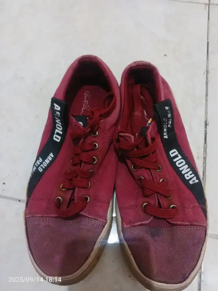 Sepatu Arn*ld P*lmer