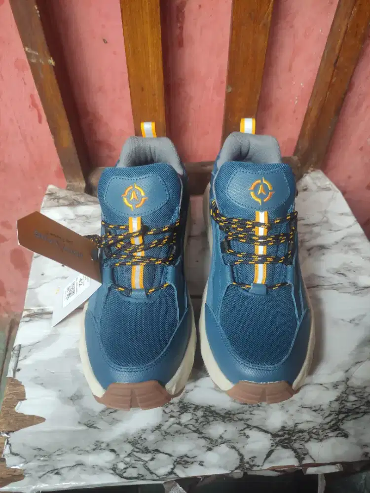 Sepatu Petualang Sembalun