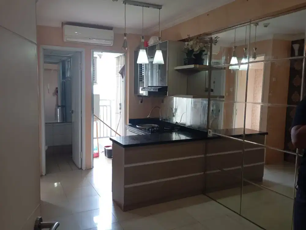 Disewakan 2BR Semi Furnished Kitchen Apartemen Bassura City