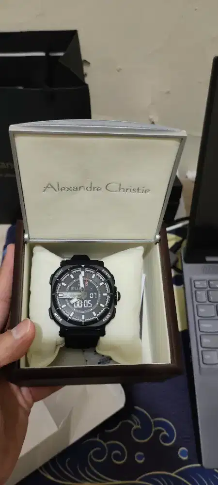 Jam tangan Alexandre Cristie