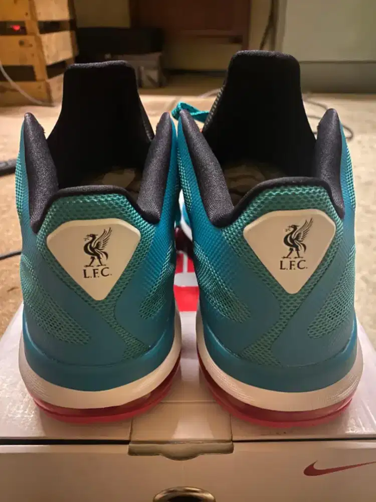 WTB BNIB Nike Lebron IX Low LFC Edition