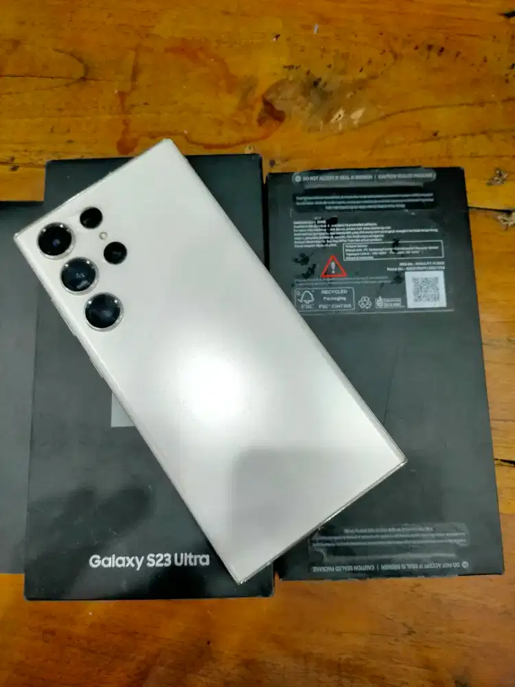 Samsung S23 Ultra SEIN 12/256gb