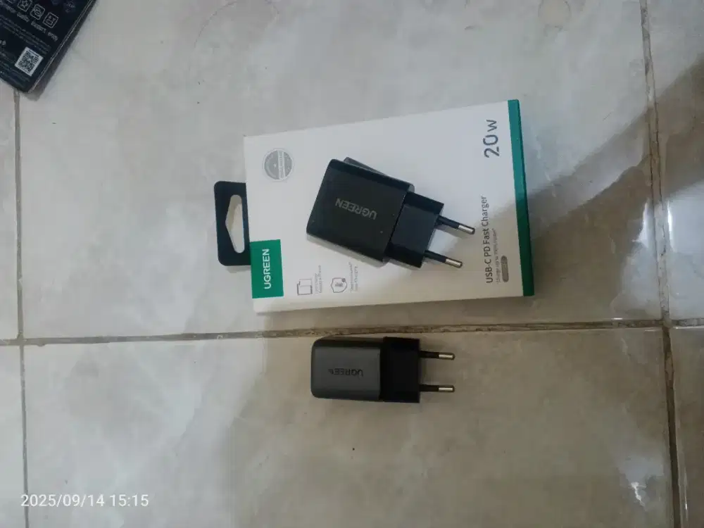 Charger n kabel ugree* 20W
