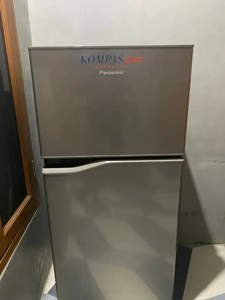 Kulkas Panasonic 2 pintu Type NR-BN20AN SS