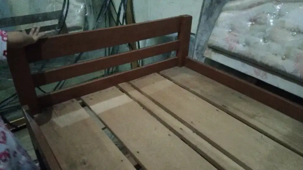 Dijual cepat dipan kayu jati 90x200