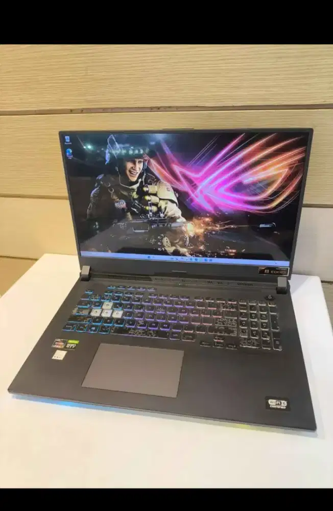 ASUS ROG STRIX RAM 32GB SSD 512GB RTX 3050 Siap Gaming